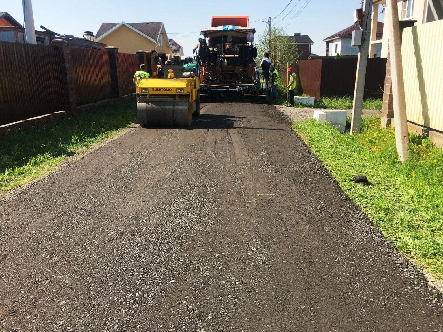Укладка асфальтовой крошки в Москве и Московской области